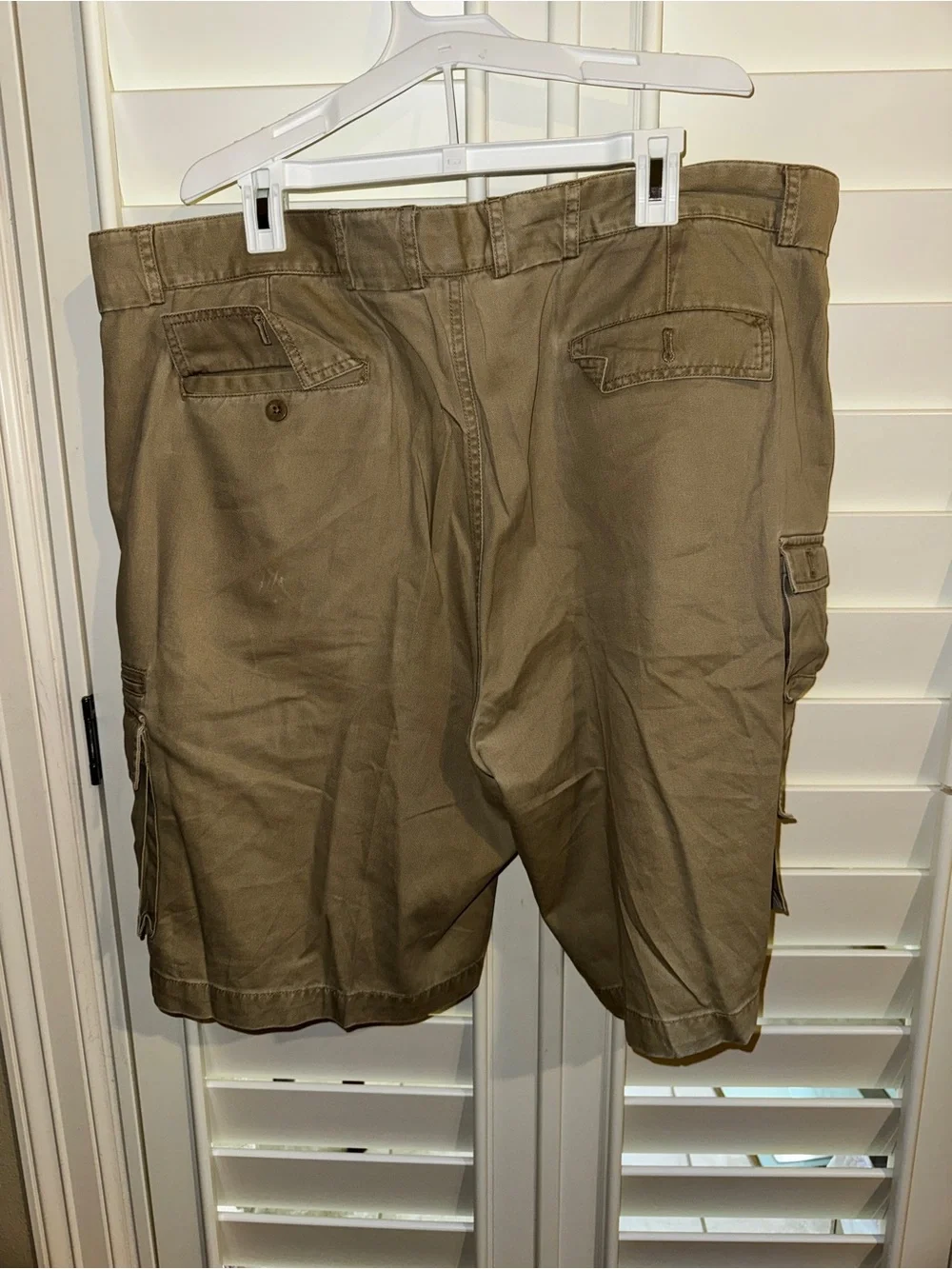 Izod Men's cargo Shorts in Olive Green with Orange Trim